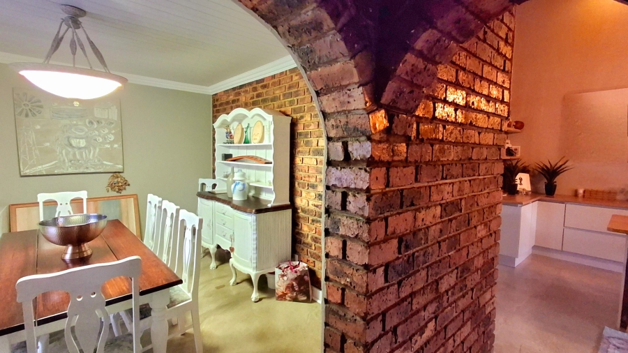 5 Bedroom Property for Sale in Vaalpark Free State
